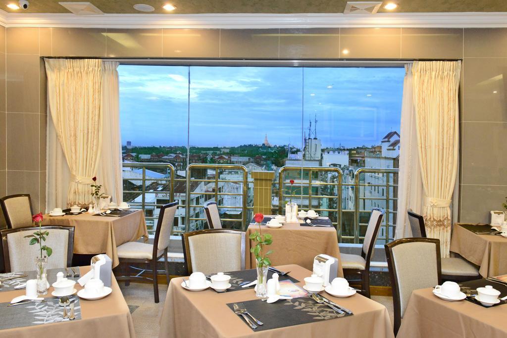Hotel Grand United - 21St Downtown Rangoon Buitenkant foto