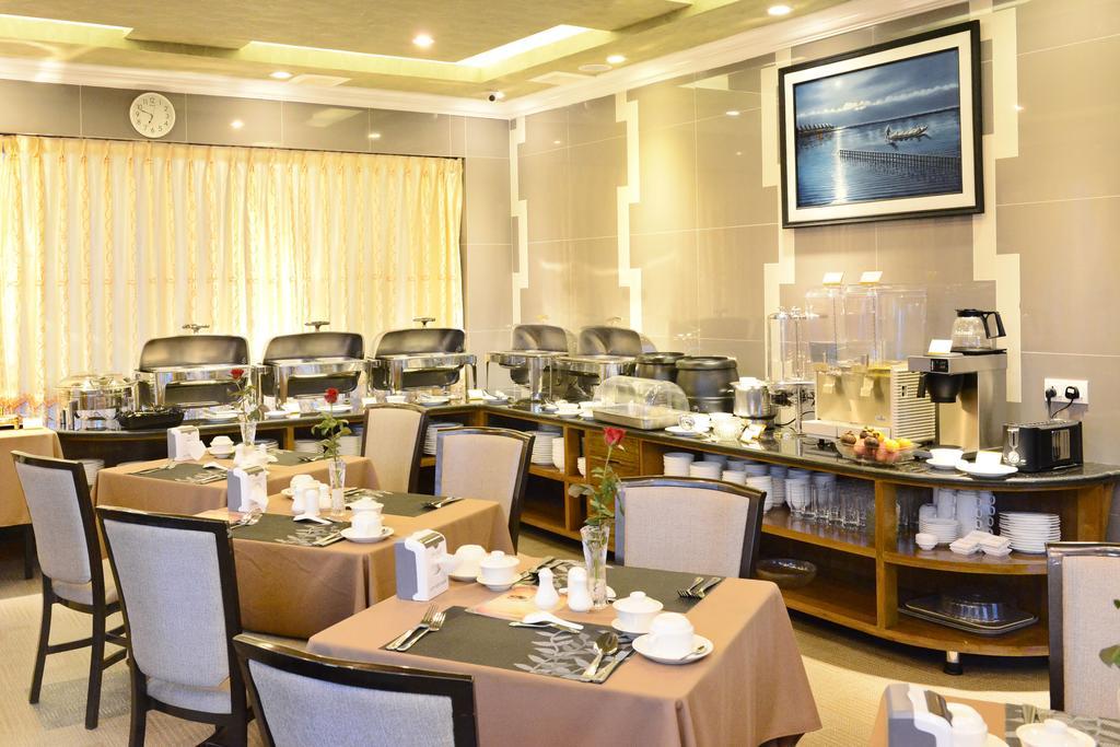 Hotel Grand United - 21St Downtown Rangoon Buitenkant foto