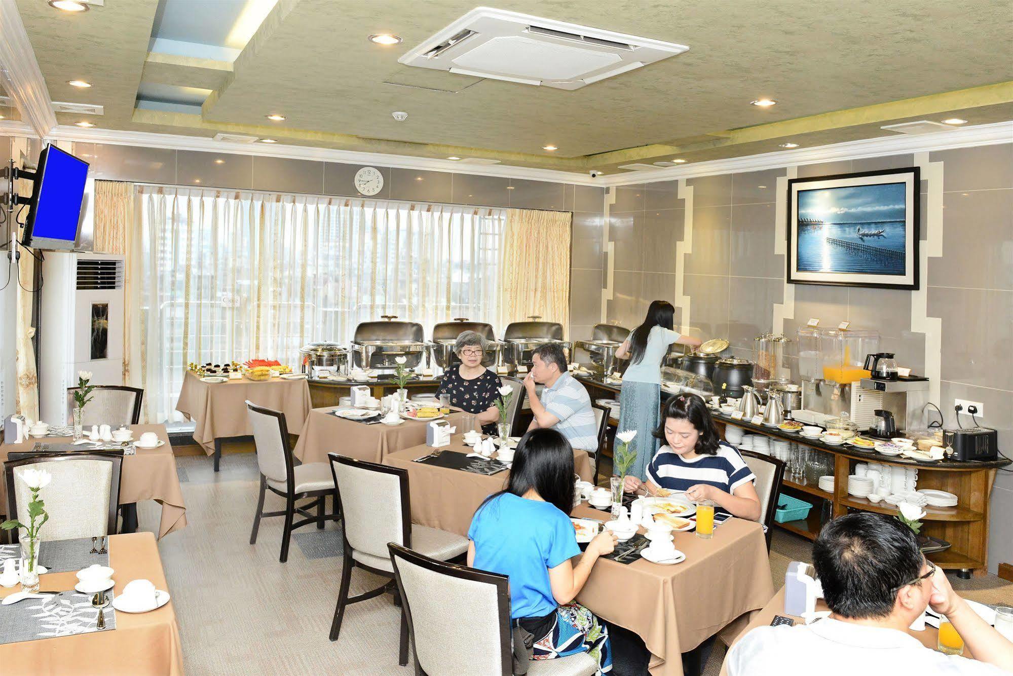 Hotel Grand United - 21St Downtown Rangoon Buitenkant foto